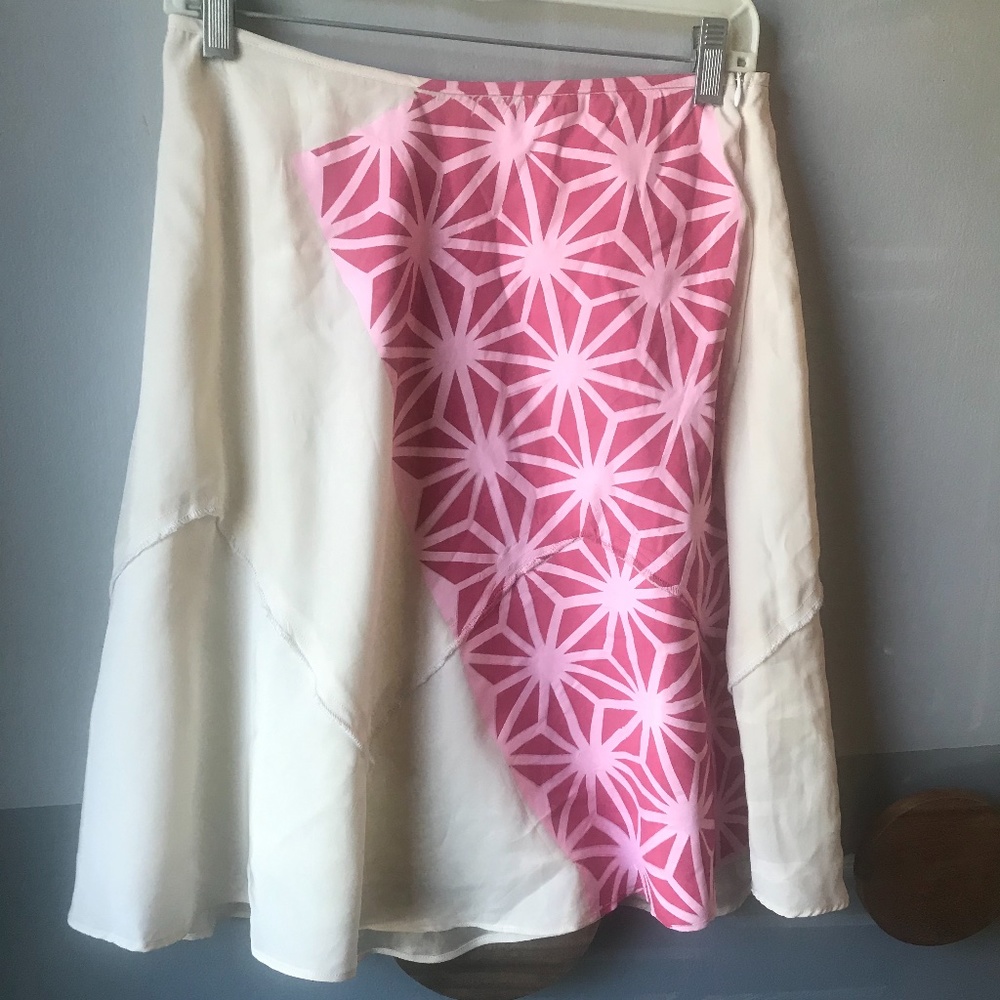 White handprinted skirt